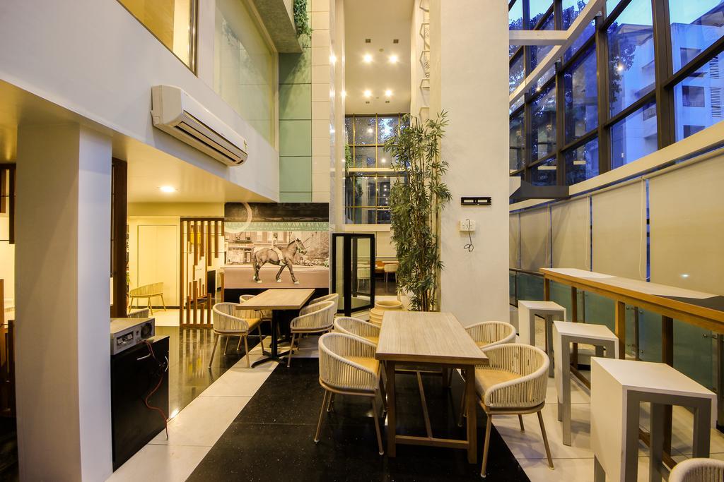 Deccan 8 Pune Exterior foto